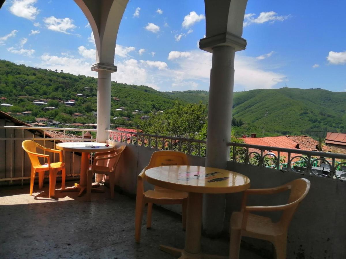 Guest House Monshishi Сигнахи Екстериор снимка